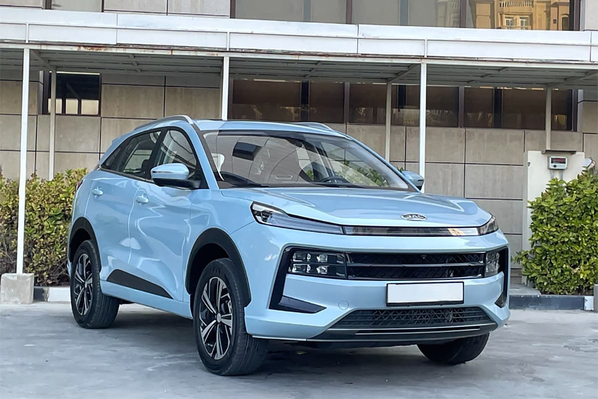 تقدم قصراوي جروب، وكيل علامة جاك الصينية في مصر، سيارتها جاك JS6 ضمن فئة سيارات SUV وكروس أوفر المدمجة،