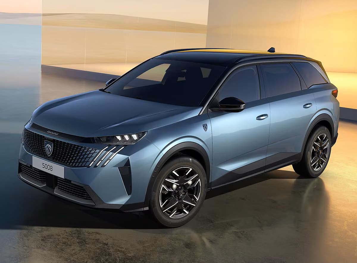 تقدم بيجو 5008 موديل 2026 جيلًا جديدًا كليًا من سيارات SUV العائلية، حيث تجمع بين التصميم الديناميكي والمساحة الواسعة لسبعة ركاب،