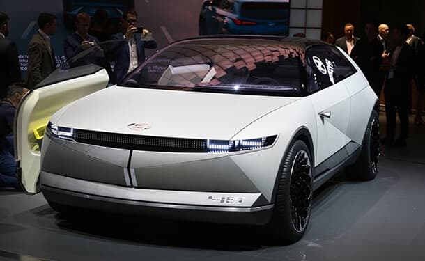 سياره هيونداي الكهربائيه الجديده