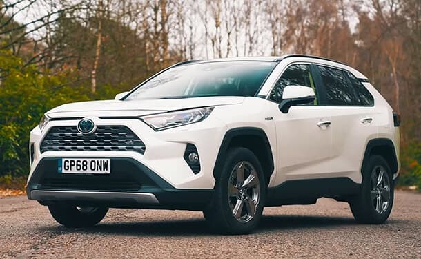 سياره RAV4 من تويوتا