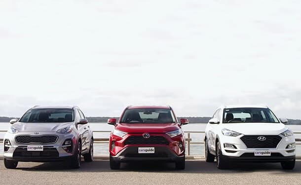  تويوتا RAV4 أم هيونداي توسان أم كيا سبورتاج