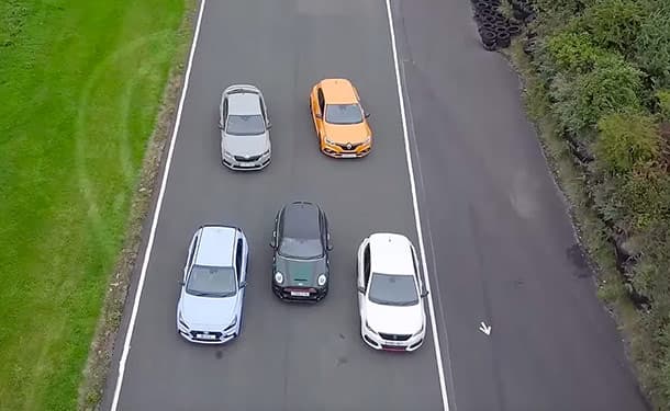 سيارات-الوان-اشجار-طريق