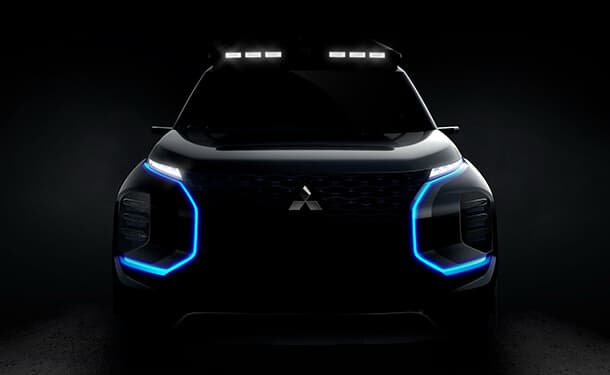سياره-ميتسوبيشي-اضاءات-خلفيه-سوادء