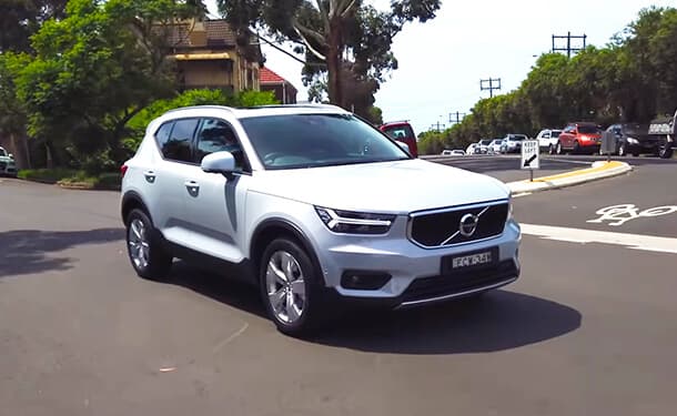 فولفو XC40