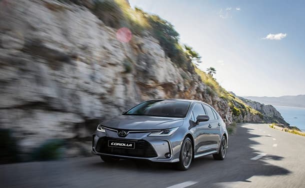 سياره تويوتا كورولا