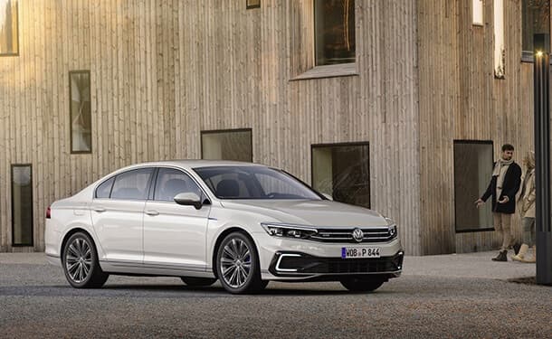 سياره-شارع-مباني-فولكس-فاجن-2019