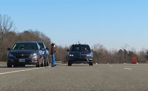 اختبار بي ام دبليو X1