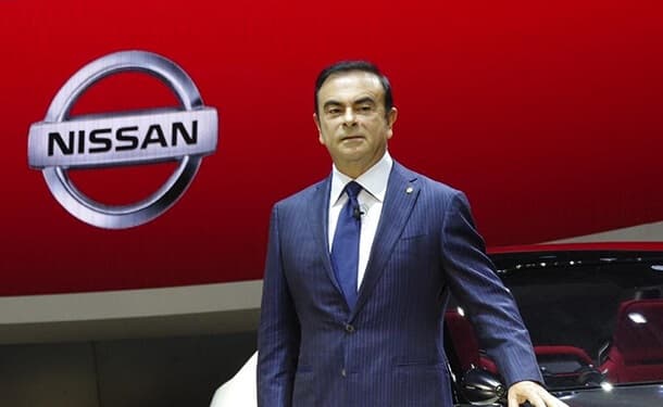 رجل-رئيس-سيارات-نيسان-كارلوس-غصن-لوجو-نيسان