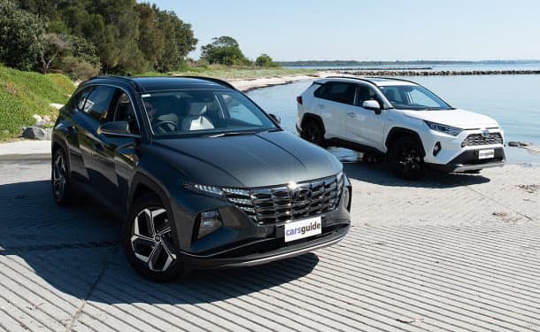 هيونداي توسان وتويوتا RAV4