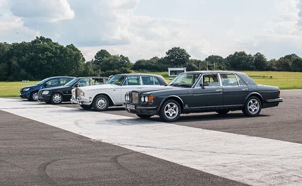 سيارات-سماء-اشجار-سباق