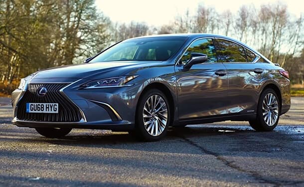 تجربة قيادة لكزس ES