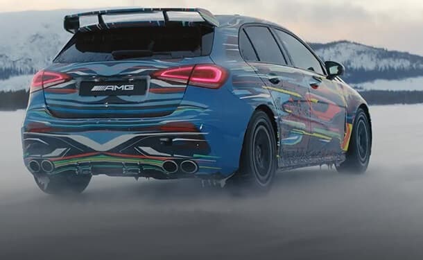 مرسيدس-بنز موديل 2020 دريفت على الثلج