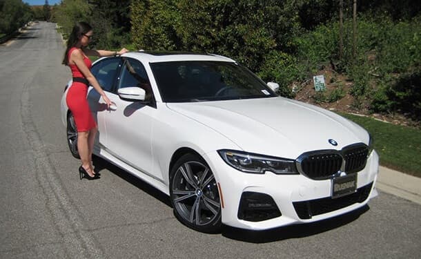 عرض لمميزات بي ام دبليو 330 آي