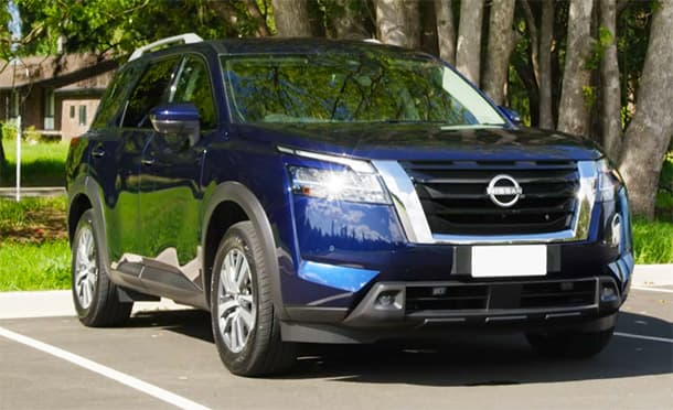 شاهد: تجربة قيادة نيسان باثفايندر 2023 المزودة بثمانية مقاعد