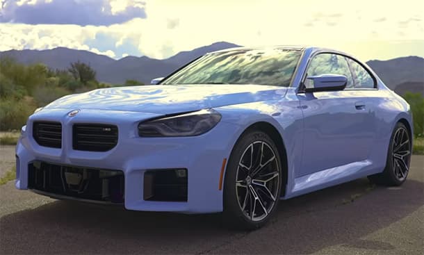 شاهد: تجربة قيادة لموديل 2023 من BMW M2 الرياضية الجديدة