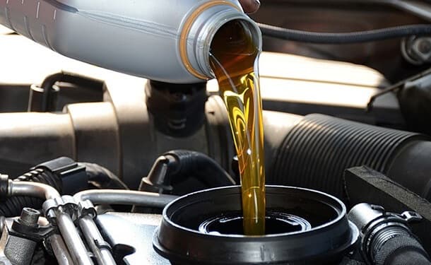 -طريقة-تغيير-زيت-محرك-السيارات