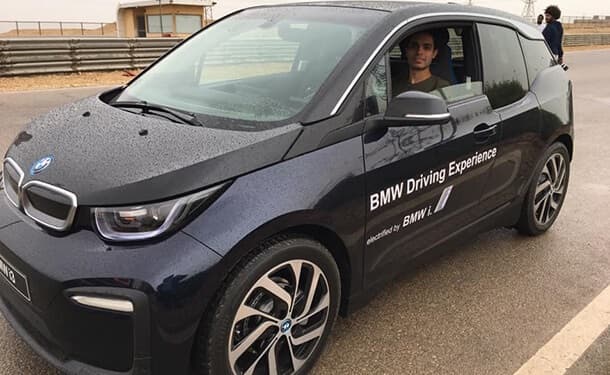 بى إم دبليو إي 3