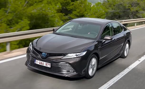 تجربة قيادة لموديل 2019 من تويوتا كامري