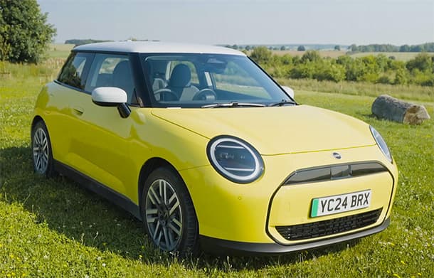 شاهد: تجربة قيادة MINI Cooper الكهربائية موديل 2024