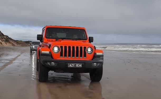 سياره-جيب-رانجلر-اورانج-2019