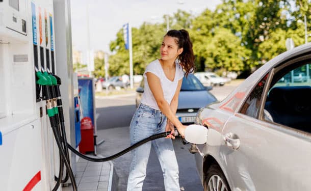 هذه تكلفة ملئ خزان الوقود لأكثر السيارات مبيعا في السوق المصري