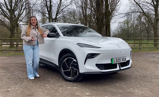 شاهد: تجربة قيادة موديل 2025 من إم جي S5 الكهربائية