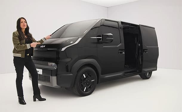 شاهد: كيا تقدم سيارة PV5 الكهربائية الجديدة من فئة ميني فان