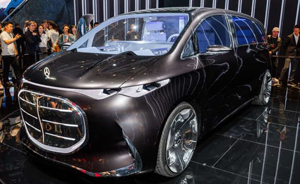 شنغهاي 2025: مرسيدس-بنز تقدم نموذج Vision V الكهربائي الجديد