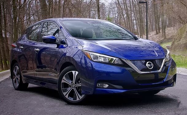 تجربة قيادة نيسان ليف الكهربائية