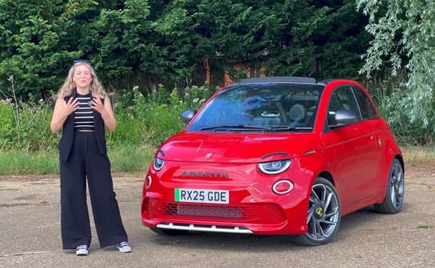 شاهد: تجربة قيادة فيات آبارث 500e الكهربائية الرياضية