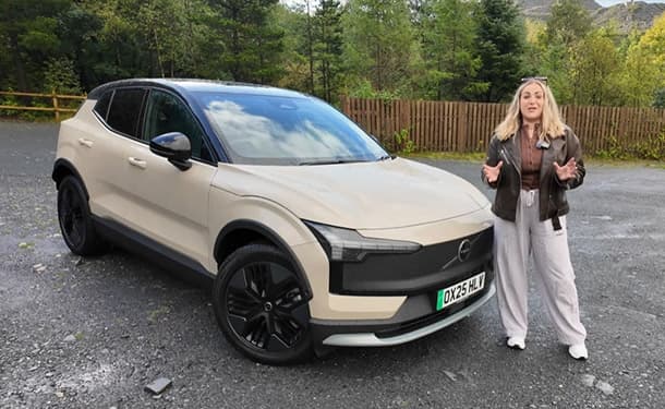 شاهد: تجربة قيادة موديل 2025 من فولفو EX30 الكهربائية