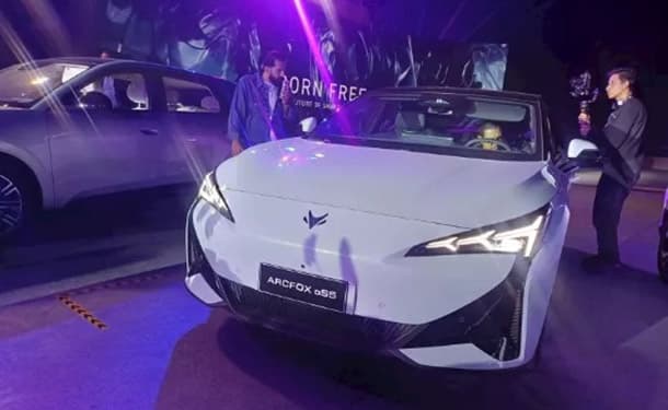 تخفيض كبير على أركفوكس ألفا اس 5 الكهربائية في السوق المصري