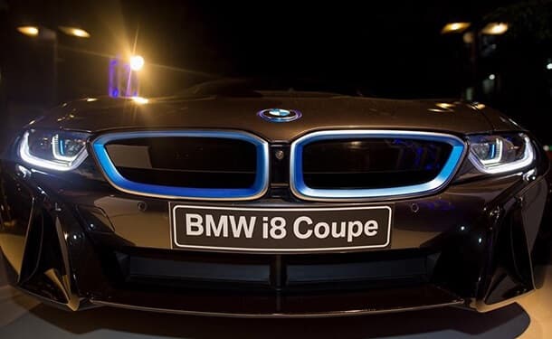 سياره-بي-ام-دبليو-i8