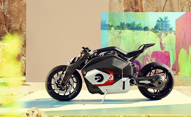 دراجة نارية كهربائية من بي ام دبليو