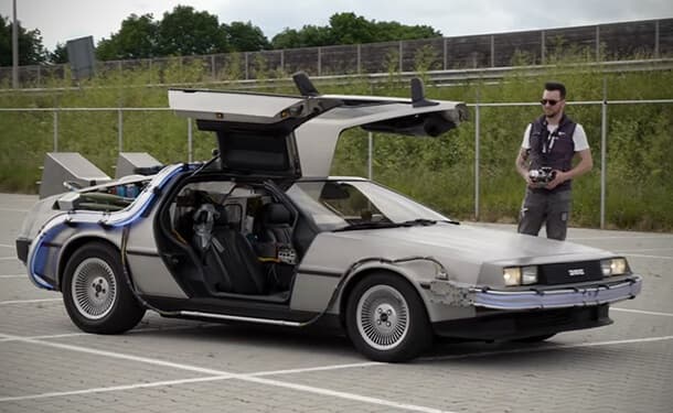 سيارة دلوريان من فيلم Back to the Future
