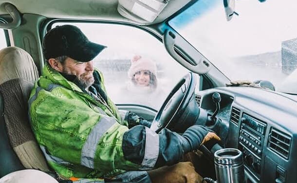 تسخين محرك سيارتك قبل قيادتها في الجو البارد