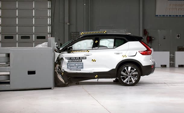 فولفو XC40 الكهربائية