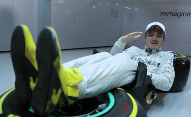 بالفيديو: روزبيرج يشرح كيف يقود سيارة فورميلا 1 في وضعية النوم!