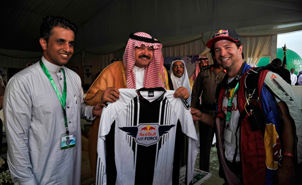 يوم وطني سعودي بمشاركة أبطال ريد بُل العالميون