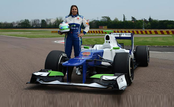 سيمونا دي سيلفسترو تنهي أول تجاربها في فورمولا 1 بنجاح