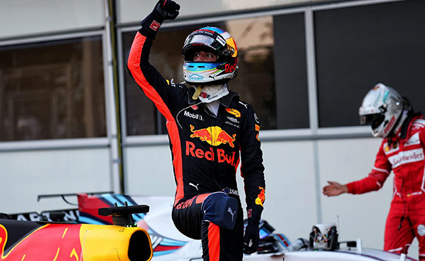 دانيال ريكياردو يعود إلى باكو لتذكر فوزه بأجمل سباقات الفورمولا 1 في 2017