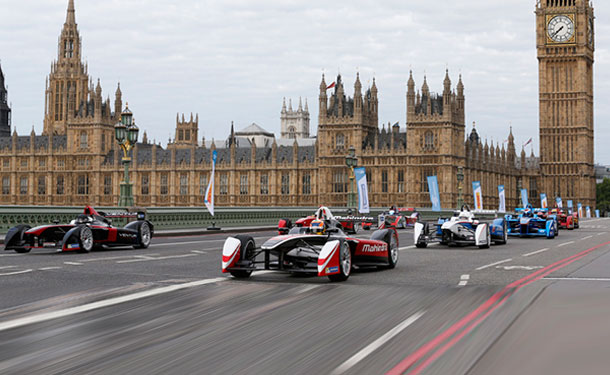 فورمولا E تضيف سيارات ذاتية القيادة للبطولة في 2016