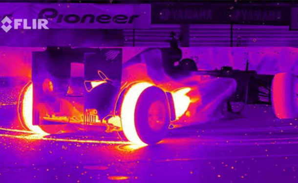 شاهد: ريد بل تستعرض قدرات سيارتها في فورمولا 1 بالأشعة تحت الحمراء