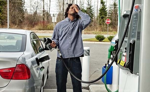  ماذا تفعل إذا وضعت في خزان سيارتك نوع خاطئ من الوقود