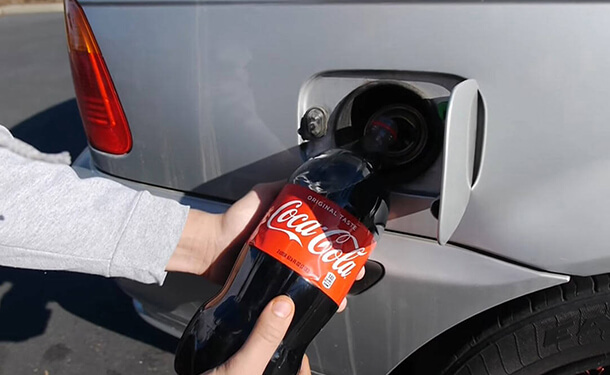 ماذا يحدث عند وضع مياه غازية بدلا من الوقود في السيارة؟