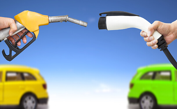 السيارات الكهربائيه والوقود العادي