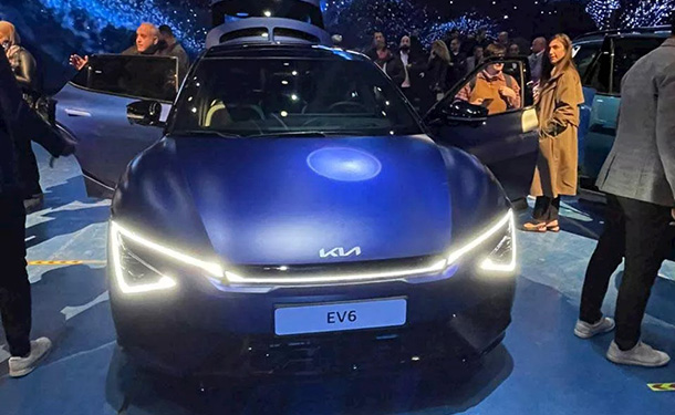 كيا EV6 تصل إلى مصر.. كروس أوفر كهربائية رياضية بتكنولوجيا متقدمة
