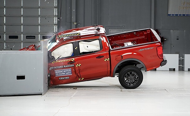 شاحنة فورد رانجر في اختبارات الأمان الأمريكية